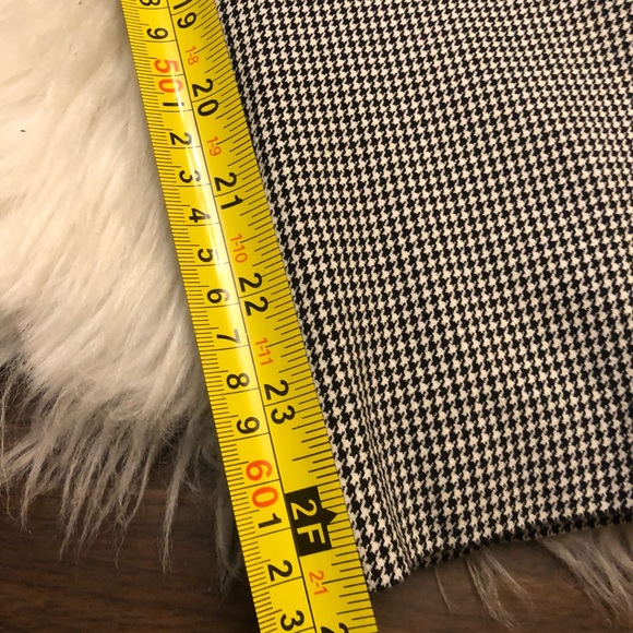 ANTHROPOLOGIE MAEVE Slim Kick Houndstooth Print Cropped Pants - Picture 13 of 13